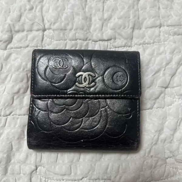 [BUNJANG] Chanel Camellia Bi-fold Wallet / 샤넬 까멜리아 지갑 정품