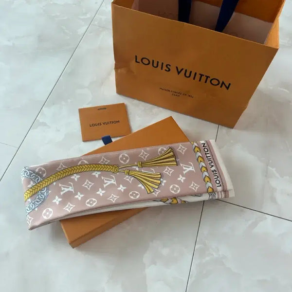 [BUNJANG] Louis Vuitton Bandana Scarf / 루이비통 스카프 방도