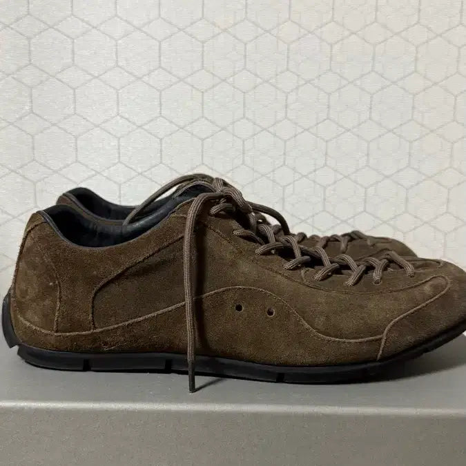 [BUNJANG] Romantic Move Bowler Sneakers 270 / 로맨틱무브 보울러 스니커즈 270