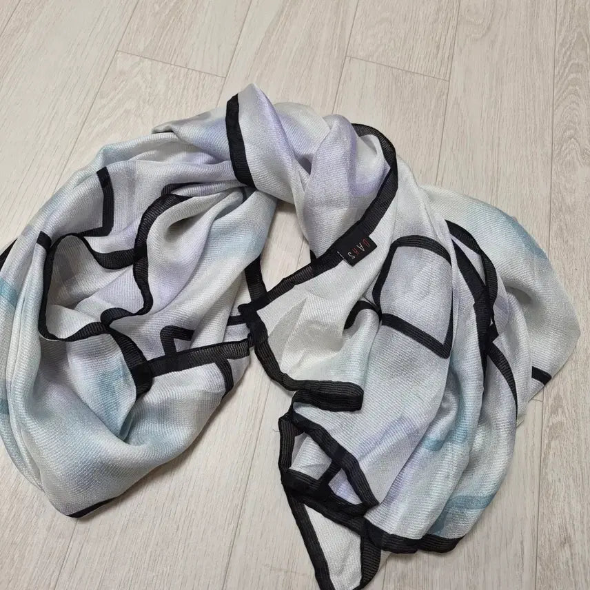 [BUNJANG] Daks Silk Scarf / 닥스 실크스카프