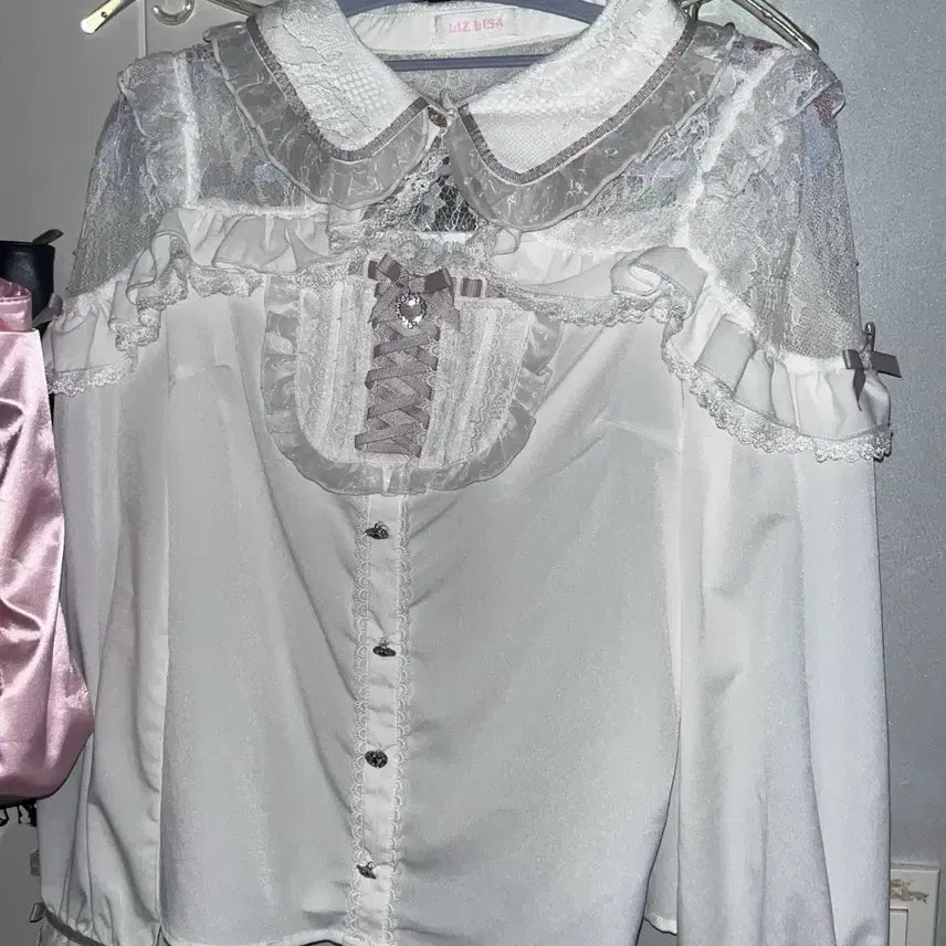 [BUNJANG] LIZLISA Blouse / 리즈리사 블라우스