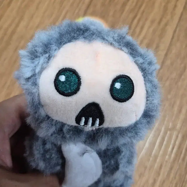 [BUNJANG] Keokmeoksali Mascot Plush Keychain / 꺼먹살이키링