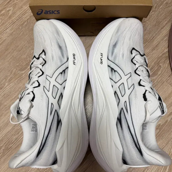 [BUNJANG] Asics Superblast 3 White Running Shoes (Size 295) / 아식스 슈퍼블라스트3 화이트 295