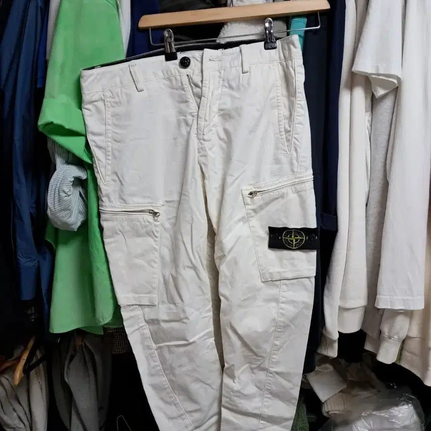 [BUNJANG] Stone Island Cargo Pants White W30 / 스톤아일랜드 카고 팬츠 화이트 w30 백화점판