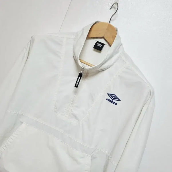 [BUNJANG] Umbro 2022 Lightweight Nylon Woven Anorak Windbreaker Training Top (Men's S) / 남성S 2022 엄브로 경량 나일론 우븐 아노락 바람막이 트레이닝복