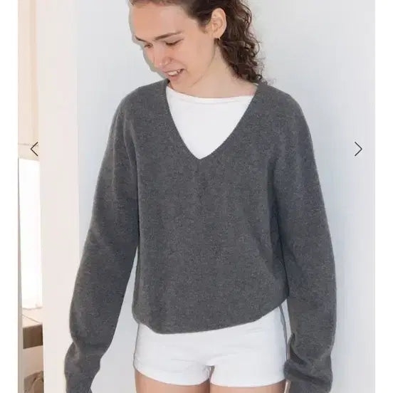[BUNJANG] EHRE Cashmere Blend V-Neck Knit New / EHRE 캐시미어 블렌드 브이넥 니트 새상품