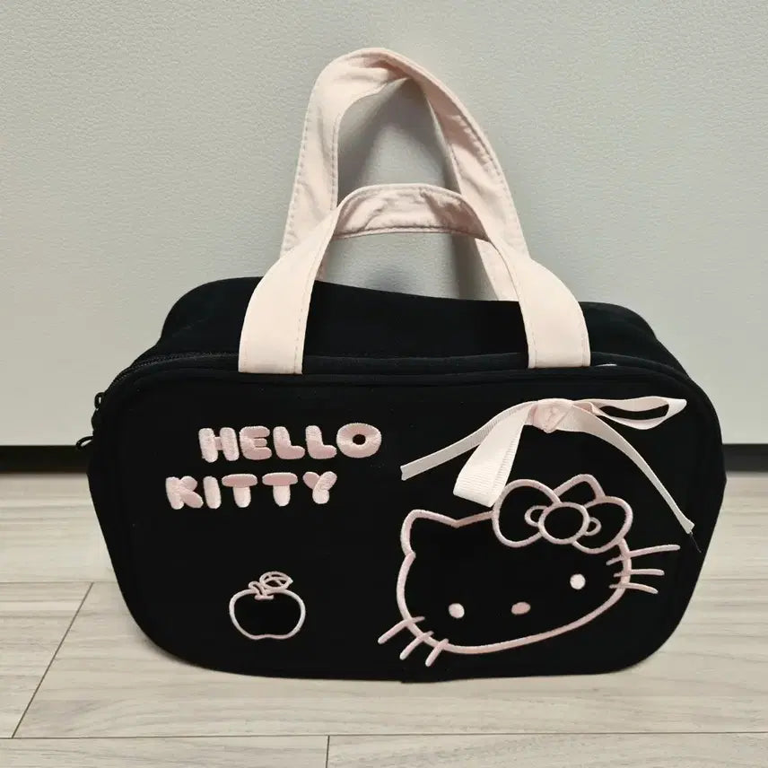 [BUNJANG] Hello Kitty Black Tote Bag / 헬로키티 블랙  토트백(새상품)