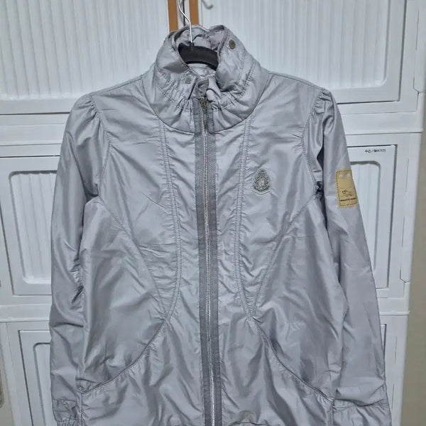 [BUNJANG] Heal Creek Women's Windbreaker Size L / 힐크릭 여성 바람막이입니다