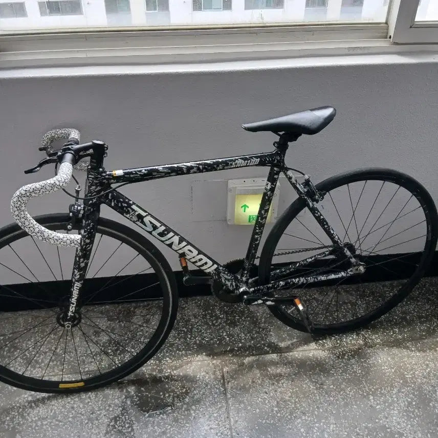 [BUNJANG] Tsunami SNM100 Flame Black Bicycle (Size M) / 쓰나미 snm100 불꽃블랙 / 대차 /판매