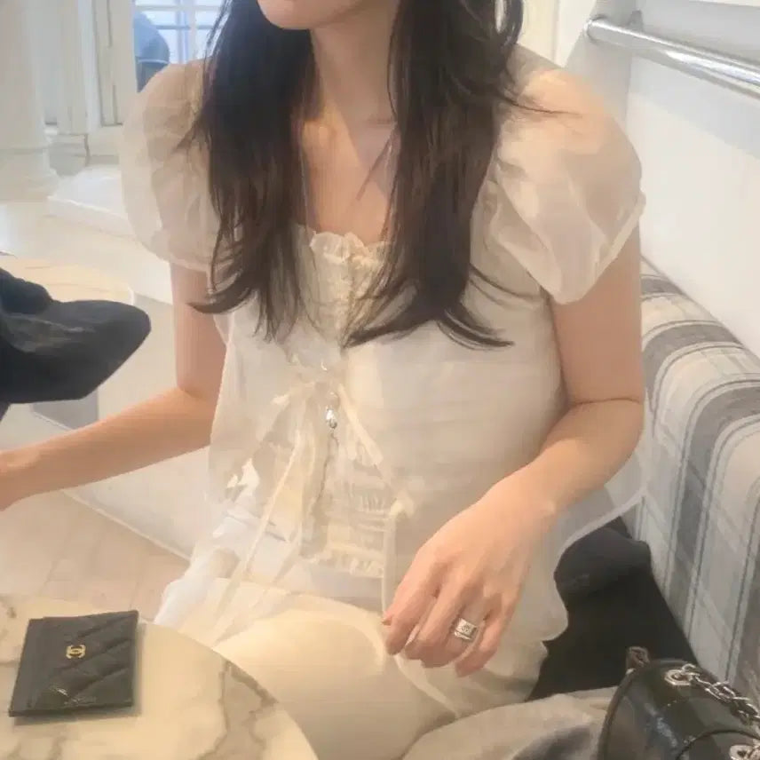 [BUNJANG] Le Bonheur Chae Layered Blouse / 르보네어 샤 레이어드 블라우스