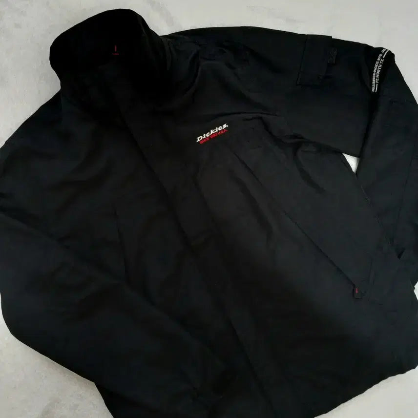 [BUNJANG] Dickies Windbreaker Jacket (Black) / 디키즈 바람막이(블랙)