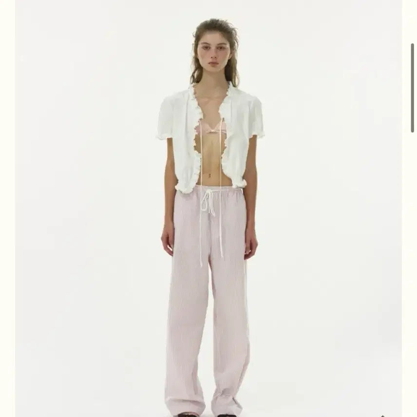 [BUNJANG] Ribbonbit Petal Blouse / 리본빛 Ribbonbit petal blouse 페탈 블라우스