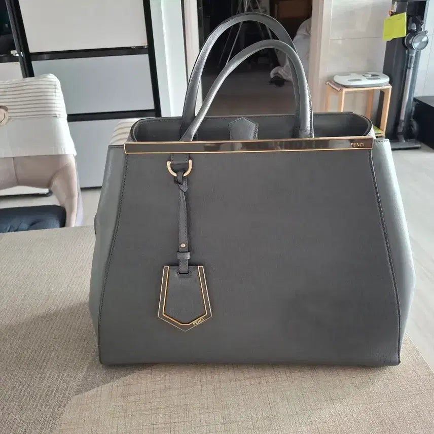 [BUNJANG] Fendi Medium Shoulder Bag / 펜디 숄더백 그레이