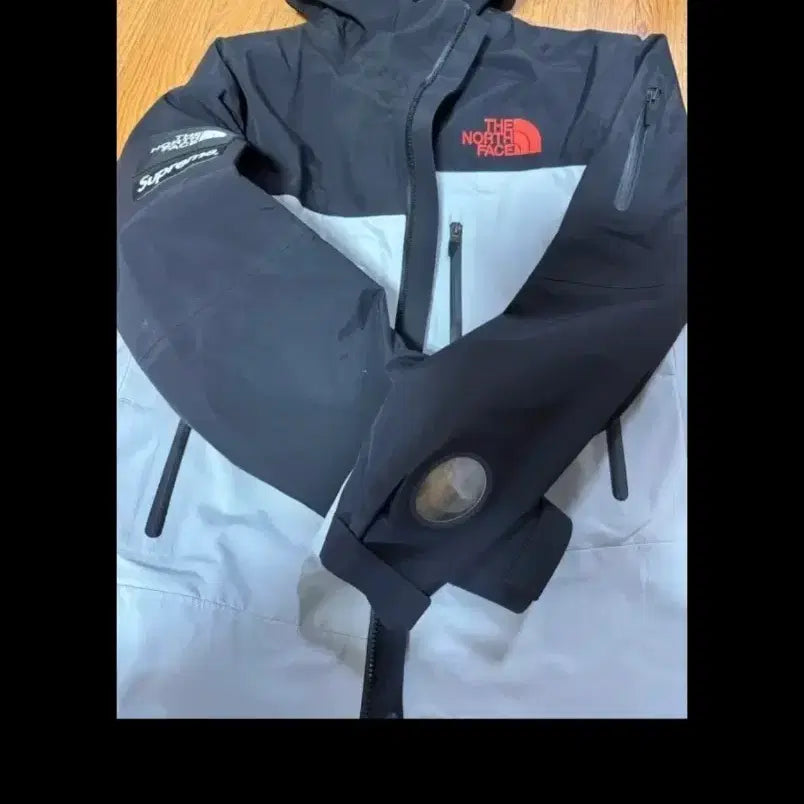 [BUNJANG] Supreme The North Face Collaboration Jacket / 슈프림 노스페이스 콜라보 자켓