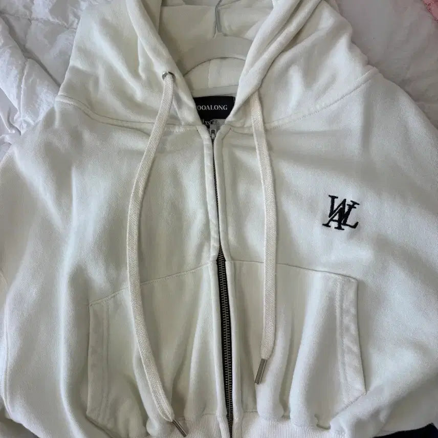 [BUNJANG] Wooalong Crop Hoodie Zip-Up / 우알롱 크롭 후드집업