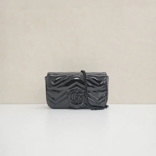 [BUNJANG] Gucci Marmont Super Mini Patent Crossbody Bag Black / 구찌 마몽 수퍼 미니 페이던트 크로스백 블랙 476433
