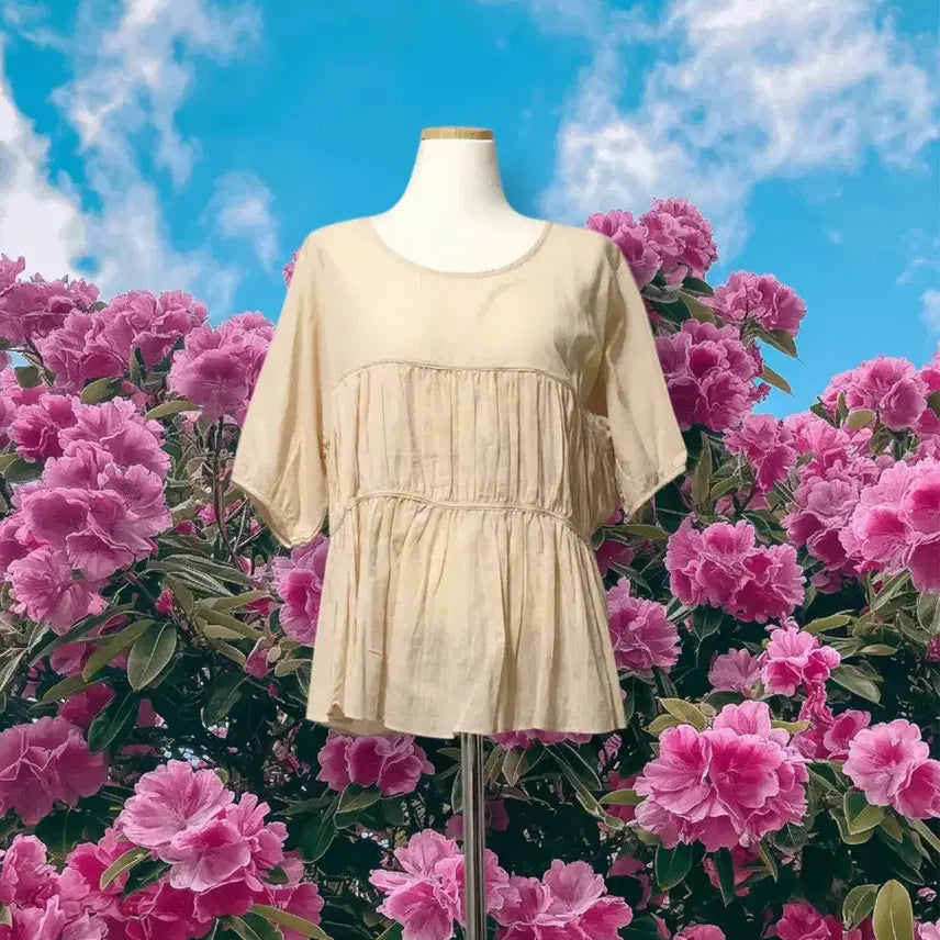 [BUNJANG] Beige Ruffle Blouse - New / 베이지색 프릴 블라우스 새상품