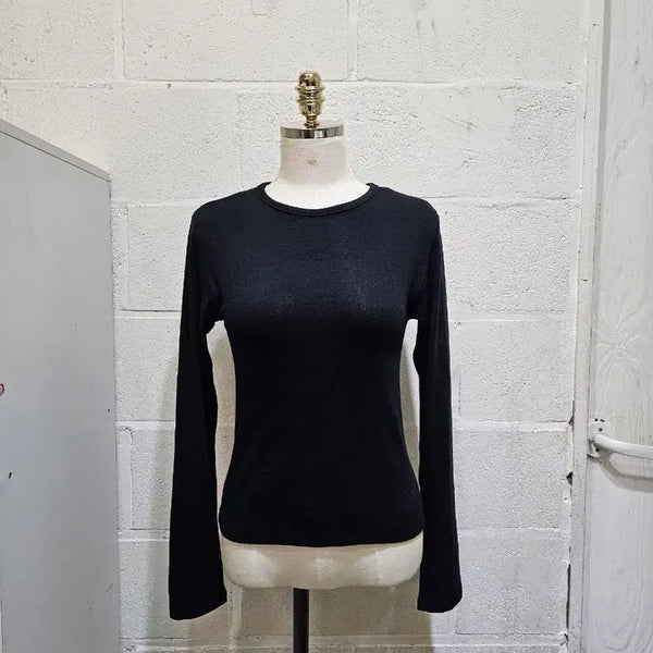 [BUNJANG] Round Neck Long Sleeve - Black / 부드럽고 가벼운 라운드 긴팔- 블랙