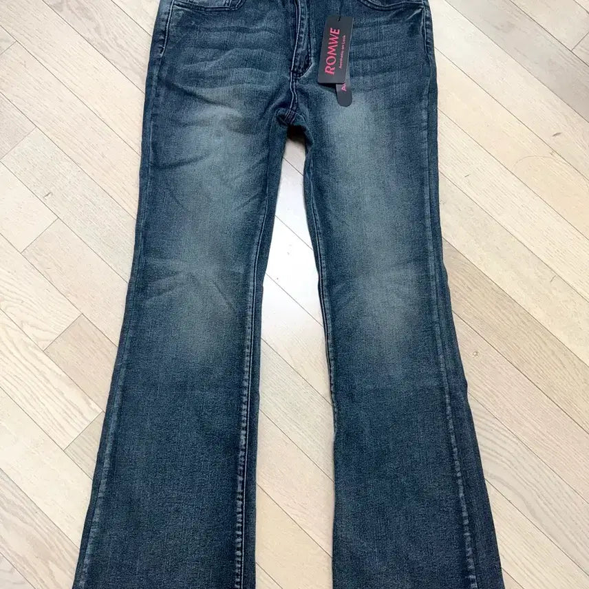[BUNJANG] Bootcut Jeans / 부츠컷 청바지