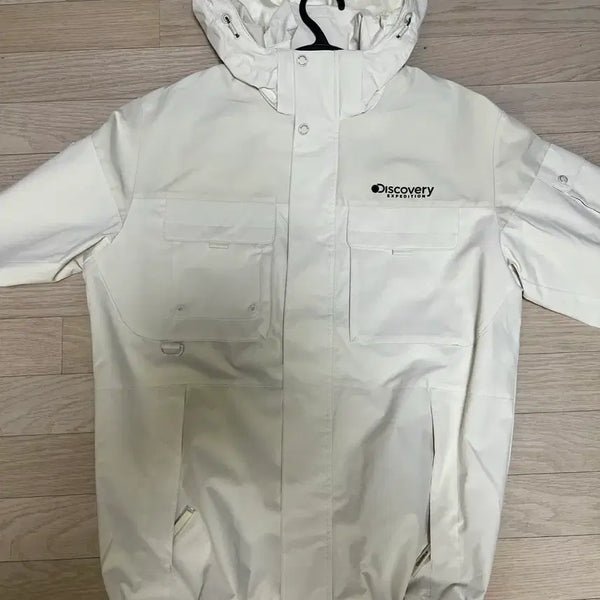[BUNJANG] Discovery Expedition Windbreaker Beige / (새상품) 디스커버리 바람막이