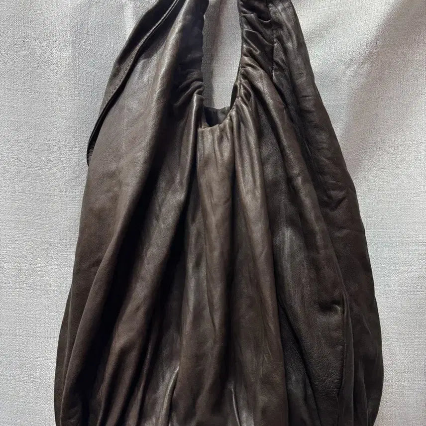 [BUNJANG] Rookbird Lambskin Studded Hobo Bag / 루키버드 스터드 양가죽 호보백