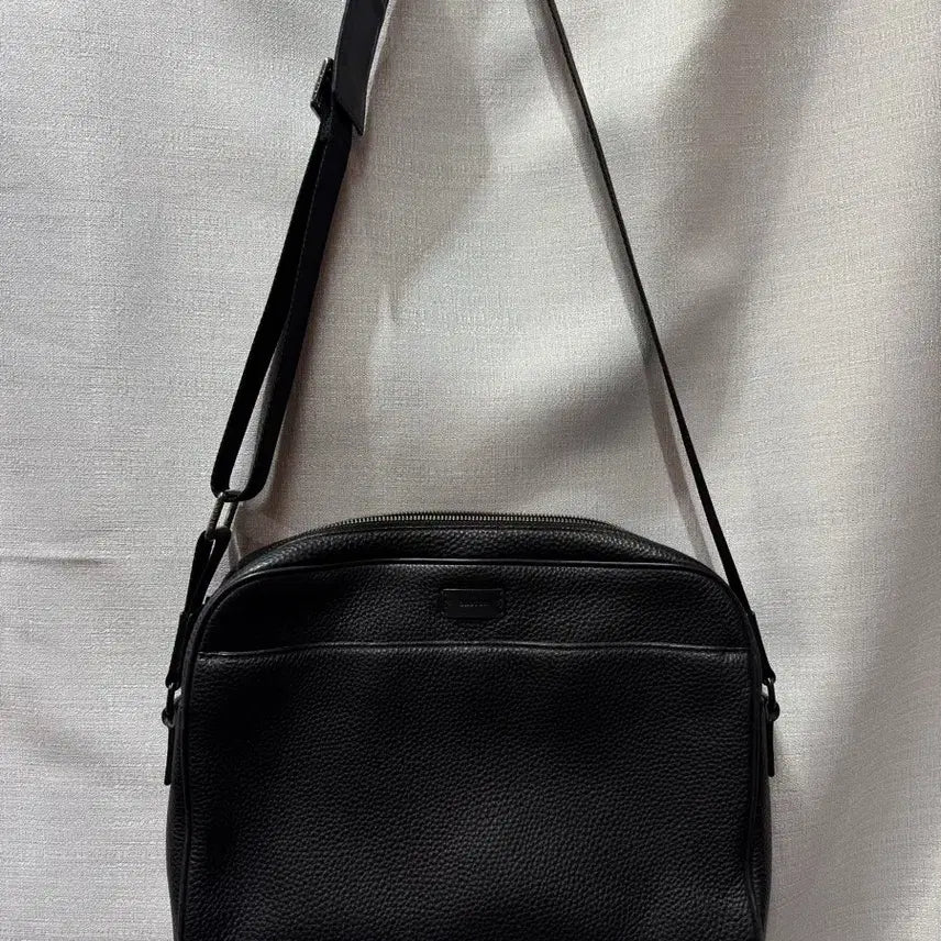[BUNJANG] Oroton Natural Pebble Leather Messenger Bag / 오로톤OROTON 천연 가죽 메신저백