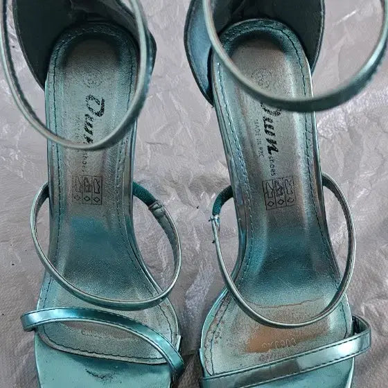 [BUNJANG] Sky Blue Stiletto Heel Pumps with Thin Ankle Strap / 펌프스 힐 스카이 블루