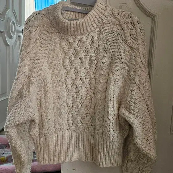 [BUNJANG] Cable Knit Sweater Ivory / 케이블 니트 스웨터 아이보리