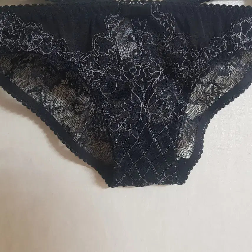 [BUNJANG] Black Lace Panties / 블랙 레이스 팬티(중고) 속옷