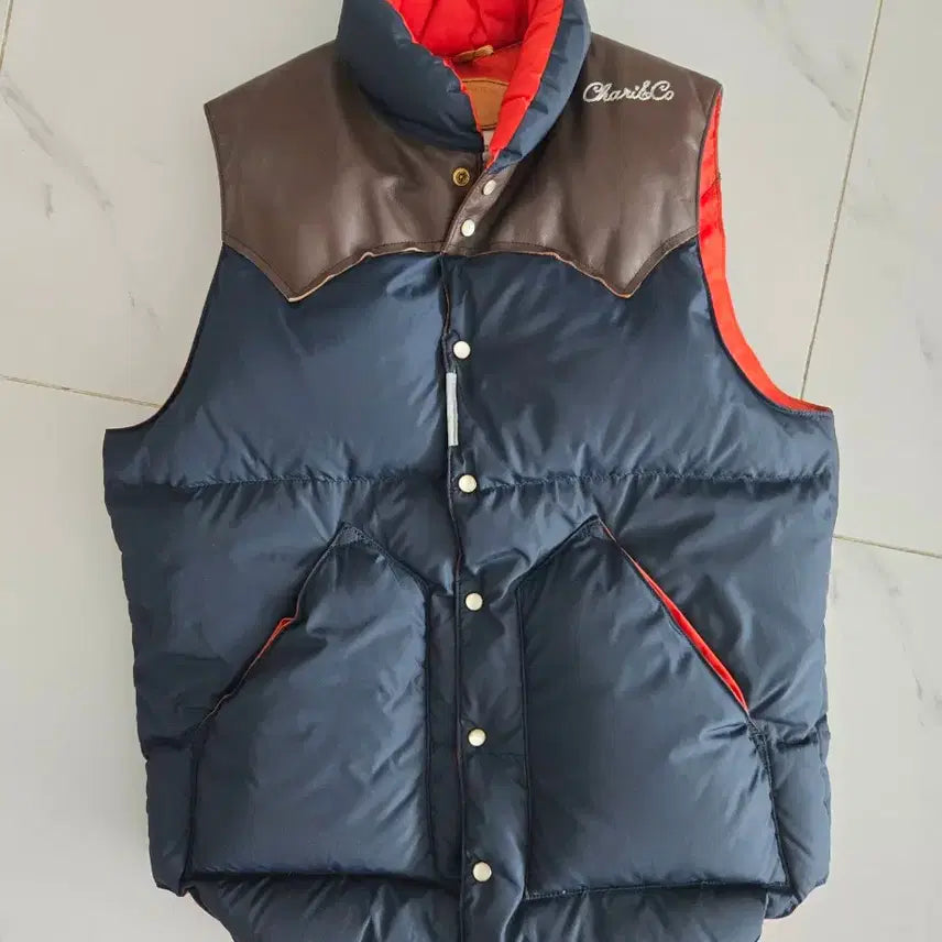 [BUNJANG] Rocky Mountain Featherbed Limited Edition Down Vest / 한정판 록키마운틴 페더베드 패딩 조끼 베스트 XS