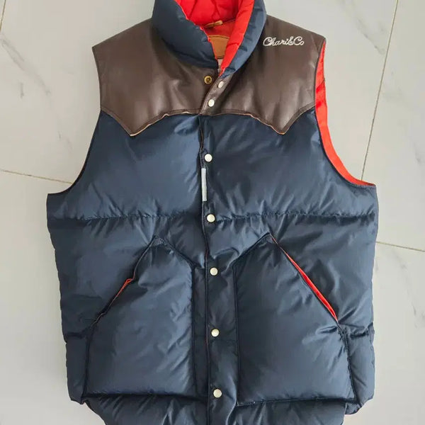 [BUNJANG] Rocky Mountain Featherbed Limited Edition Down Vest / 한정판 록키마운틴 페더베드 패딩 조끼 베스트 XS