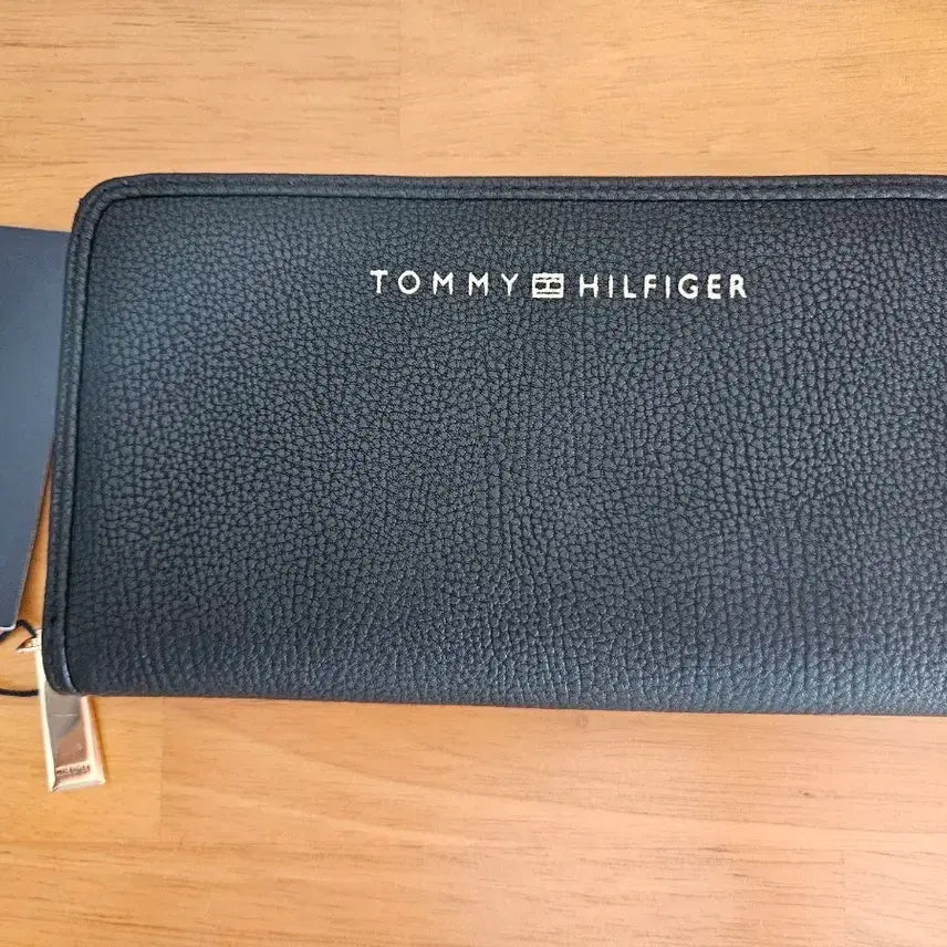 [BUNJANG] Tommy Hilfiger Long Wallet (Unused) / 급매) 타미힐피거 장지갑 미사용