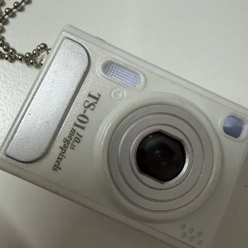 [BUNJANG] TS-01 10.25 Megapixel Camera Keychain - White / 카메라 가챠 키링 TS-01 10.25 메가픽셀 카메라 화이트