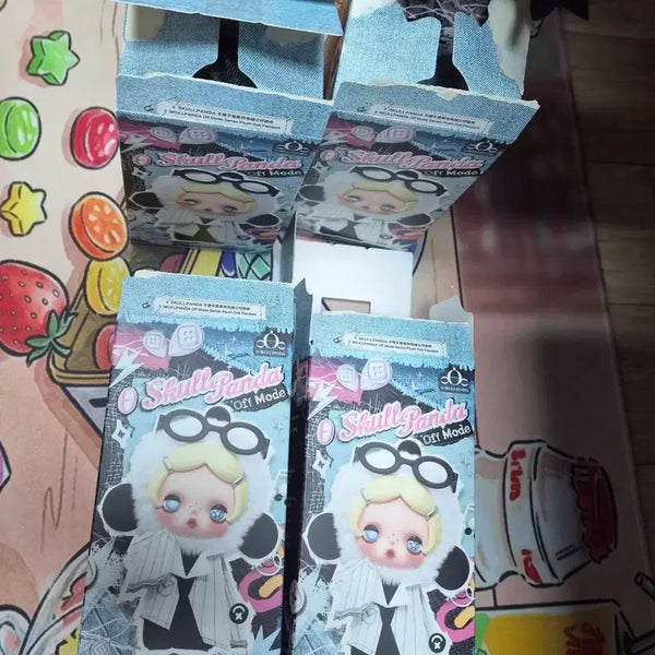 [BUNJANG] Pop Mart Skulls Panda Off Mode Doll Keychain / 팝마트 스컬판다 오프 모드 인형 키링