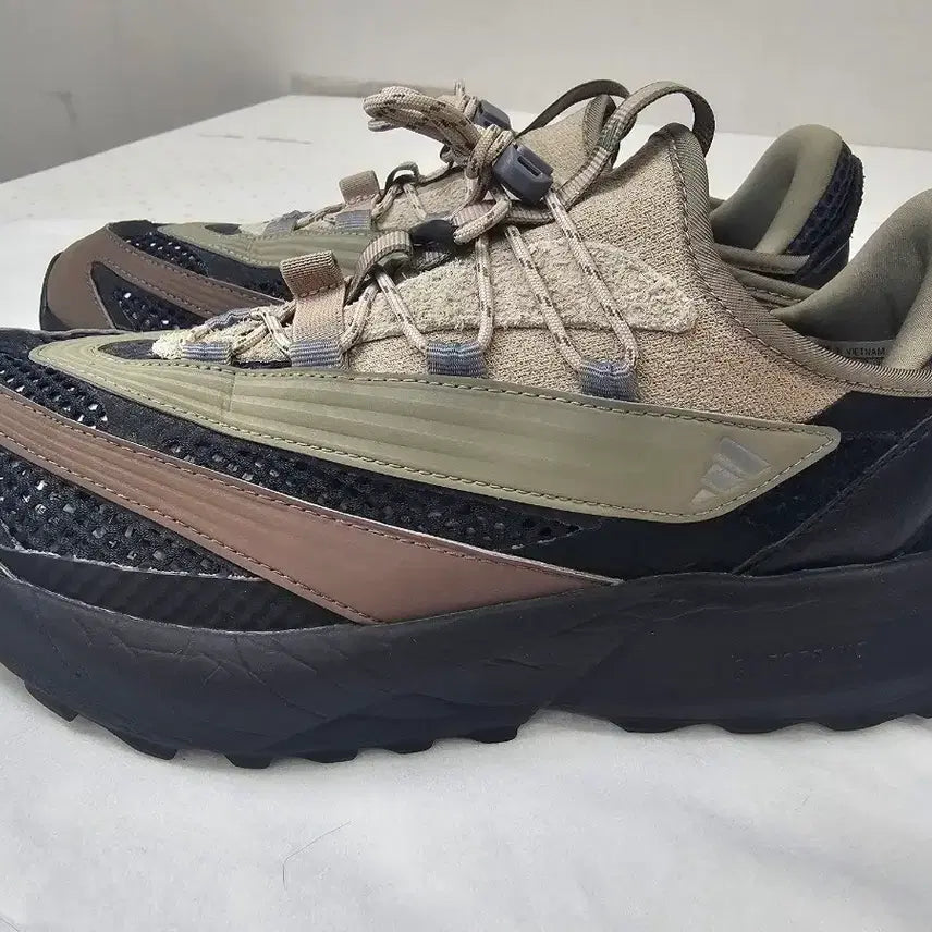 [BUNJANG] Adidas Sneakers Beige/Black/Green / 아디다스 운동화 베이지/블랙/그린