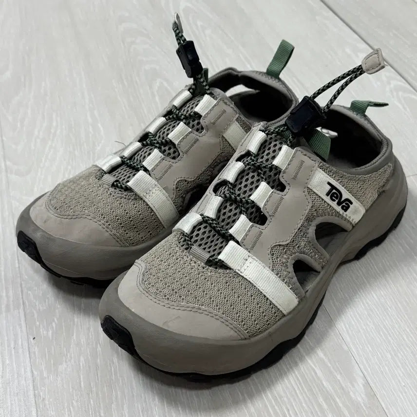 [BUNJANG] Teva Outflow CT Sneakers Beige 230 / 테바 아웃플로우 CT 운동화 230