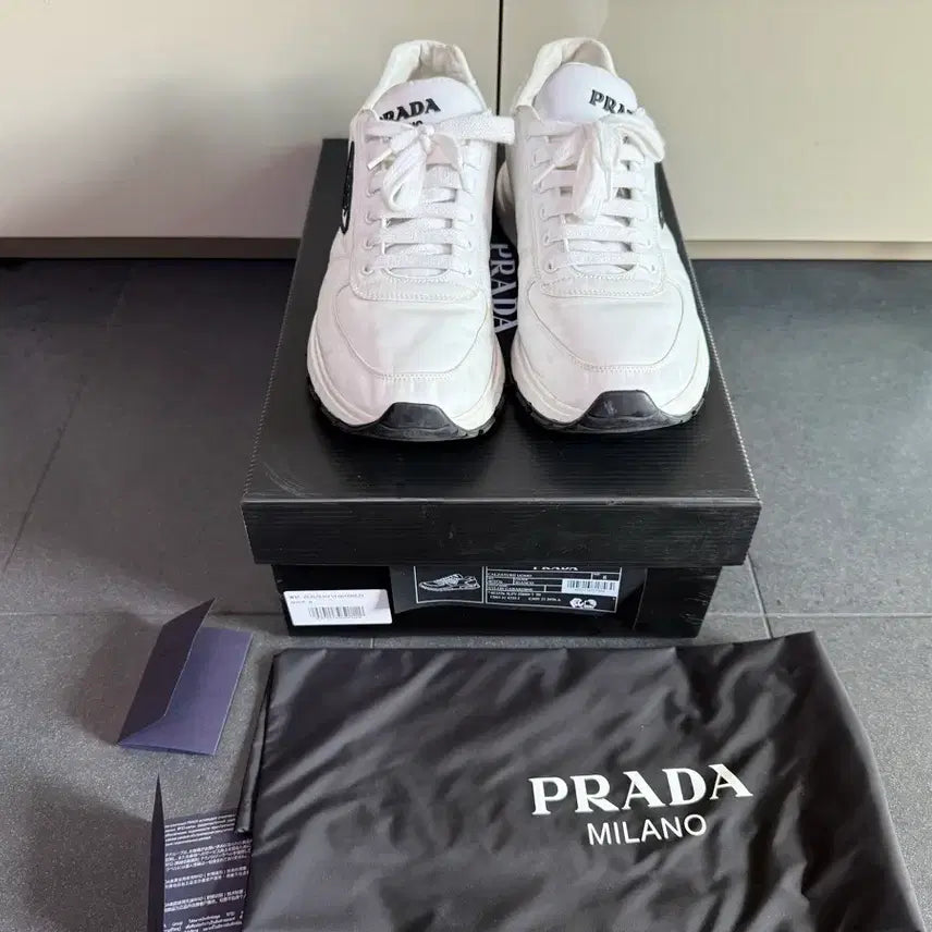 [BUNJANG] Prada White Sneakers Size 8 Full Set / 프라다 스니커즈 화이트 8 정품 박스 풀세트