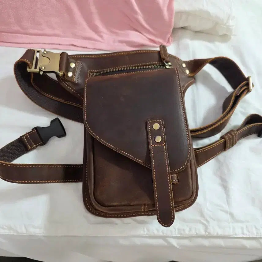 [BUNJANG] Brown Leather Waist Bag / 허리 가죽 가방(힙색)