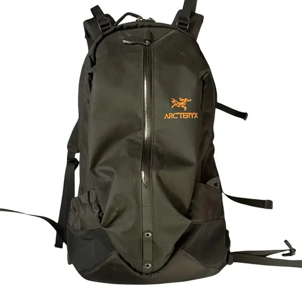 [BUNJANG] ARC'TERYX x BEAMS ARRO 22 Backpack (2020S) / ARC'TERYX x BEAMS 별주 ARRO 22 (2020S)