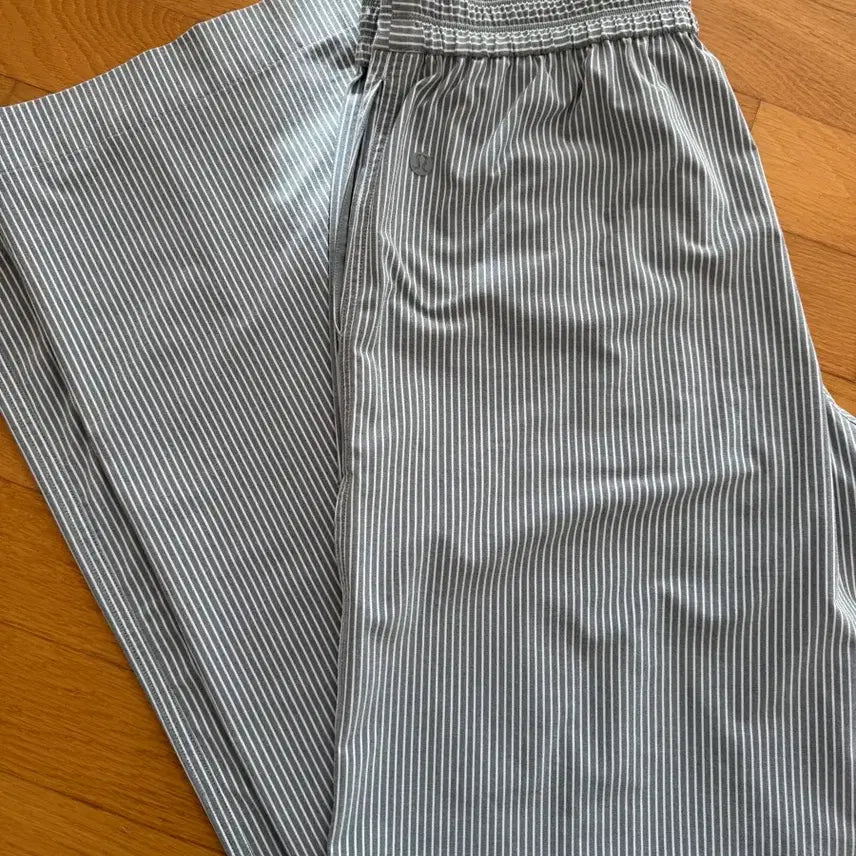 [BUNJANG] Lululemon Breezy Mid-Rise Pants / 룰루레몬 브리즐리 미드라이즈 팬츠