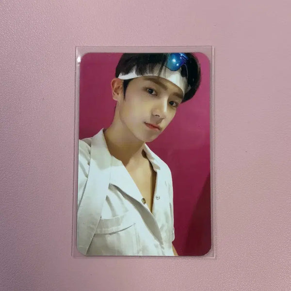 [BUNJANG] The Boyz HyunJae Thrill Ride Apple Music POB Photocard / 더보이즈 현재 스릴라이드 애플뮤직 미공포 포카