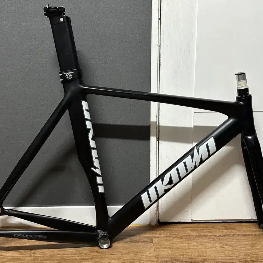 [BUNJANG] Unknown Singularity 2 Rush Frameset (2025 Model, Size M) / 언노운 싱귤 2 러쉬 프레임셋 (2025)