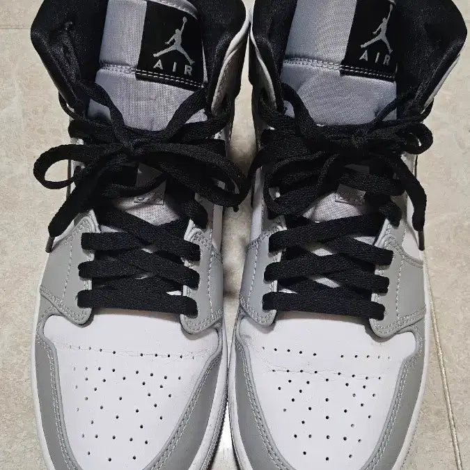 [BUNJANG] Air Jordan 1 Mid Light Smoke Grey / 에어 조던 1 미드 라이트 스모크 그레이 270