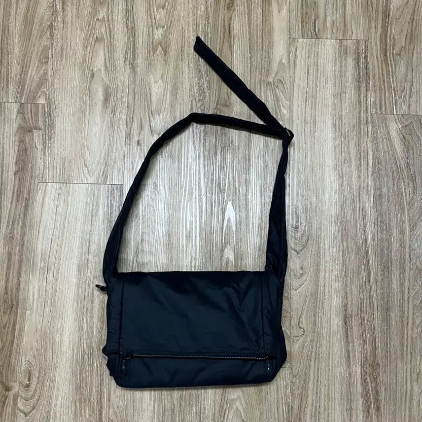 [BUNJANG] Inuse Travel Tote Bag / 인유즈 트래블 토트백