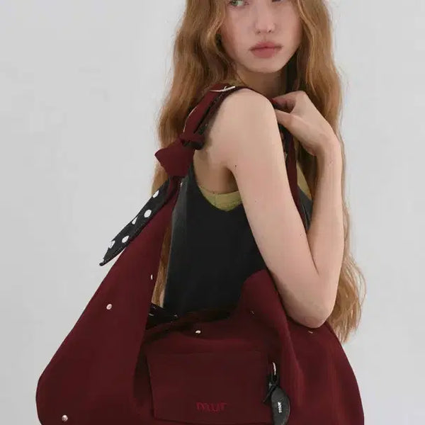 [BUNJANG] Mureu Reversible Hobo Bag / [무르] 리버시블 폴라 호보백 블랙도트/버건디