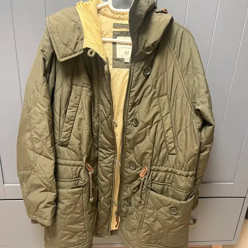[BUNJANG] Thursday Island Khaki Quilted Field Jacket (M) / 썰스데이아일랜드 카키 누빔 야상 85 M
