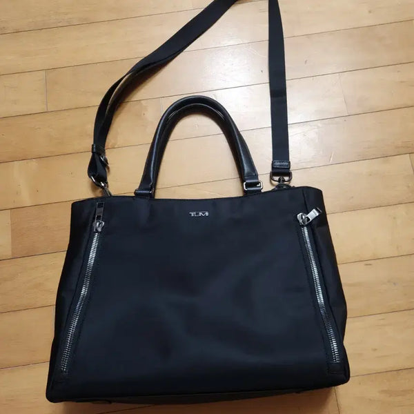 [BUNJANG] Tumi Women's Nylon Tote Bag / 투미 여성 토트백 블랙