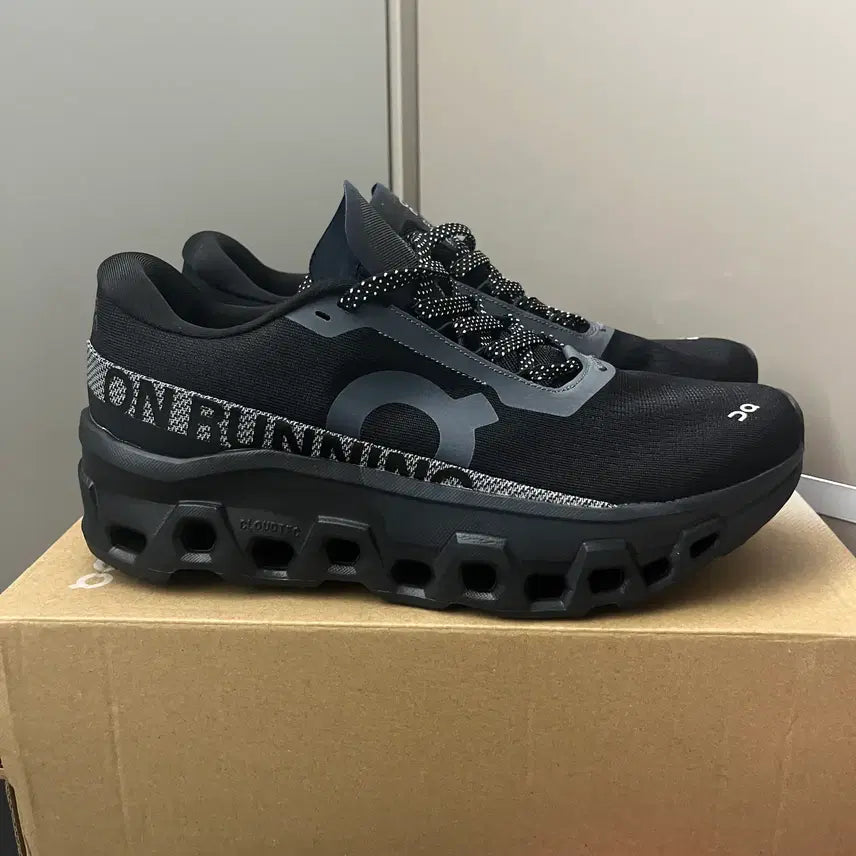 [BUNJANG] On Cloudmonster Running Shoes Black 275mm / 온 클라우드몬스터 블랙 러닝화 275mm