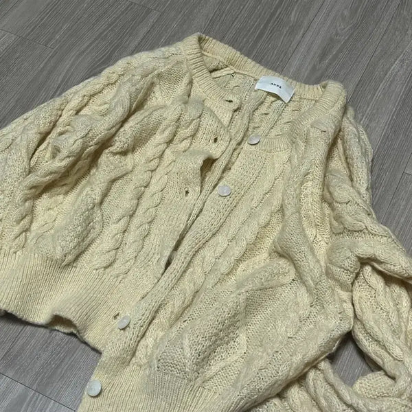 [BUNJANG] Cable Knit Cardigan - Light Yellow / 케이블 니트 가디건 연노랑