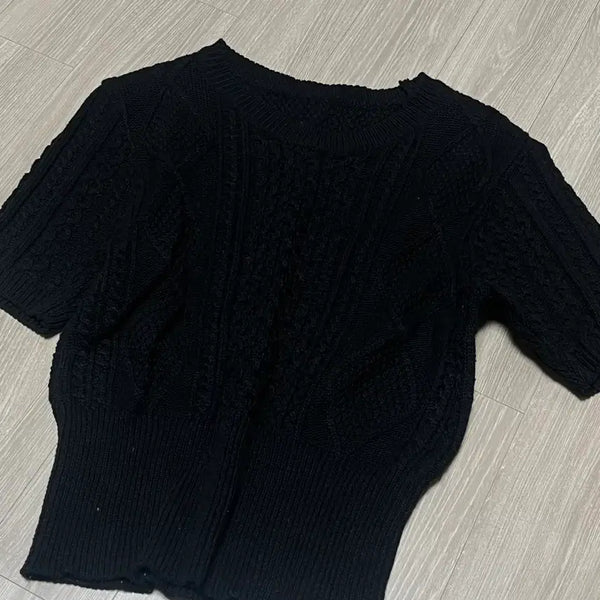 [BUNJANG] Black Cable Knit Short-Sleeve Sweater / 블랙 케이블 니트 스웨터 반팔